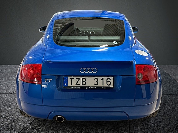 Audi TT 4 of 5