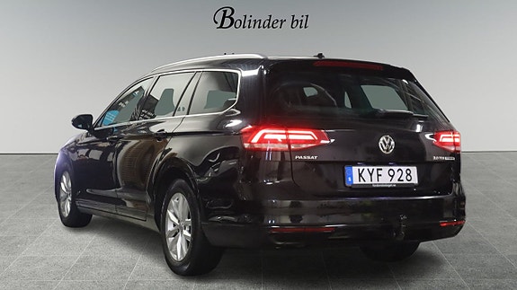 Volkswagen Passat 6 of 21