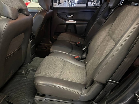 Volvo XC90 9 of 15