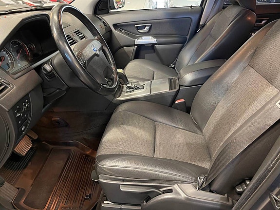 Volvo XC90 6 of 15