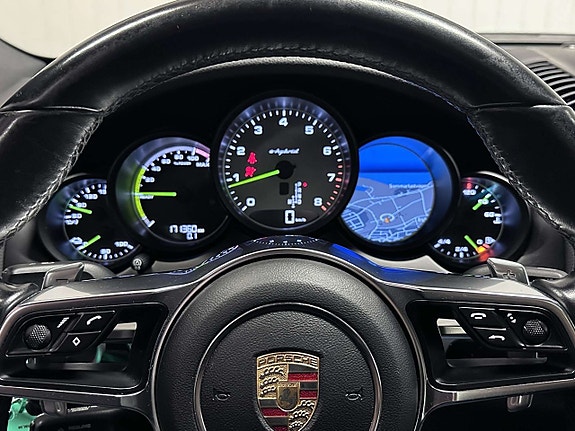 Porsche Cayenne S 20 of 28