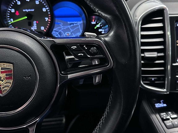 Porsche Cayenne S 24 of 28