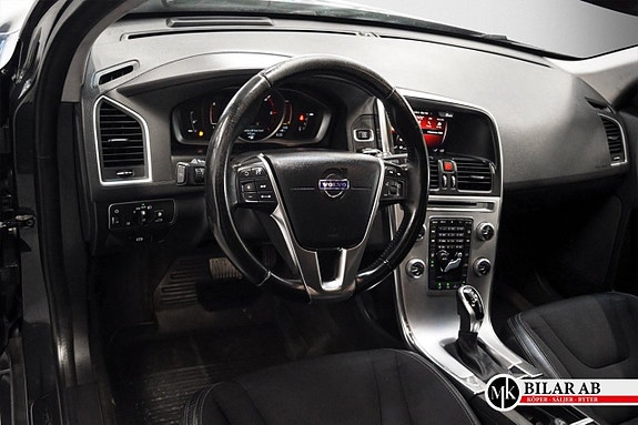 Volvo XC60 8 of 11