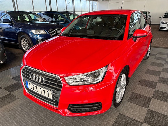 Audi A1 2 of 5