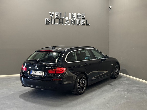 BMW 530xd 3 of 5