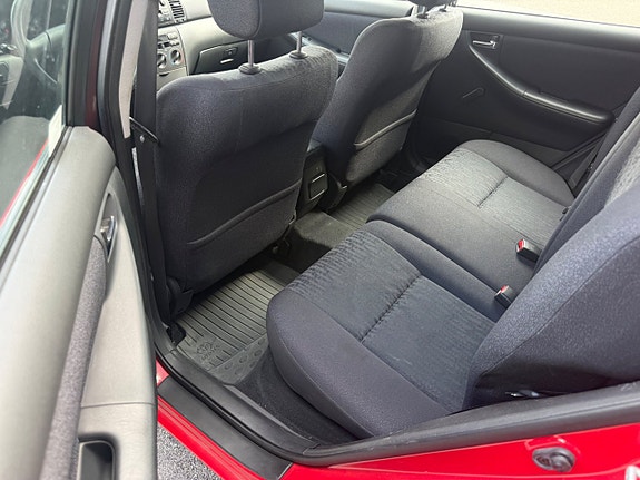 Toyota Corolla 8 of 8