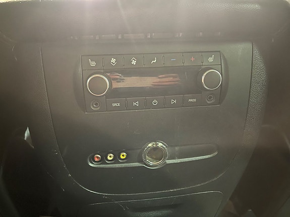 Chevrolet Tahoe 27 of 30