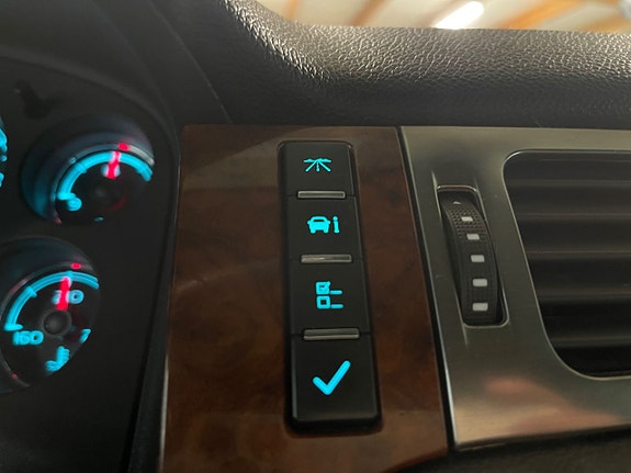 Chevrolet Tahoe 24 of 30