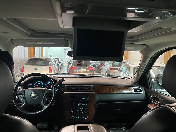 Chevrolet Tahoe 21 of 30