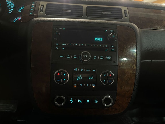 Chevrolet Tahoe 25 of 30