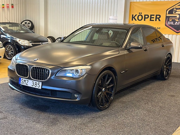BMW 740Li 3 of 5