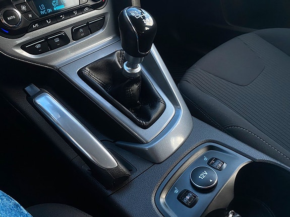 Ford Focus 9 of 15