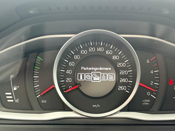 Volvo V70 14 of 26