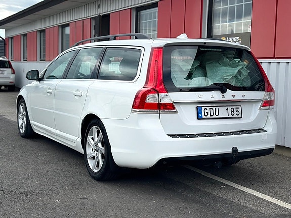 Volvo V70 7 of 26