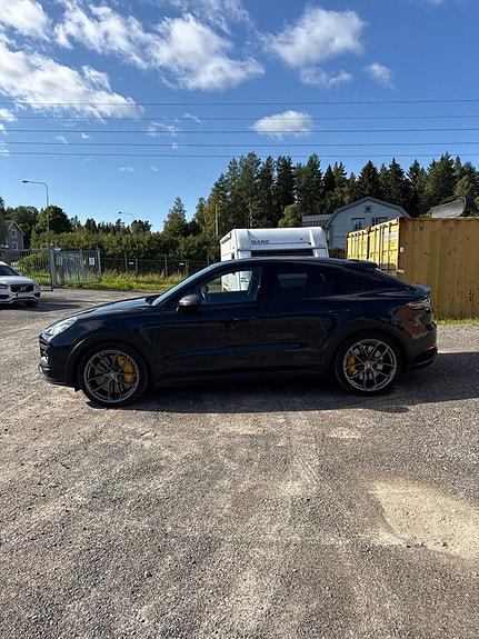 Porsche Cayenne Turbo GT 10 of 10