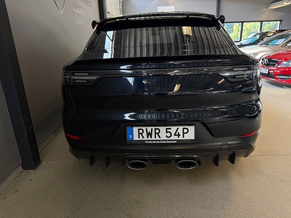 Porsche Cayenne Turbo GT 4 of 10