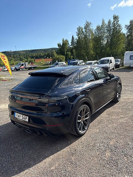 Porsche Cayenne Turbo GT 7 of 10
