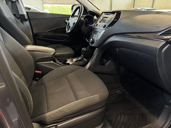 Hyundai Santa Fe 9 of 17