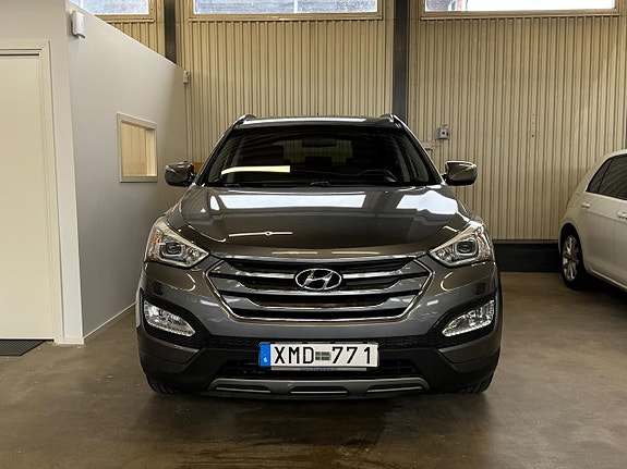Hyundai Santa Fe 2 of 17