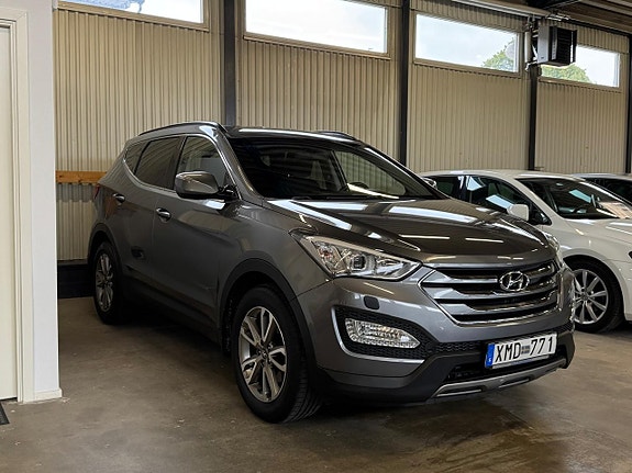 Hyundai Santa Fe 3 of 17