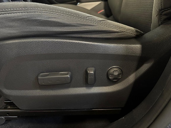 Hyundai Santa Fe 11 of 17