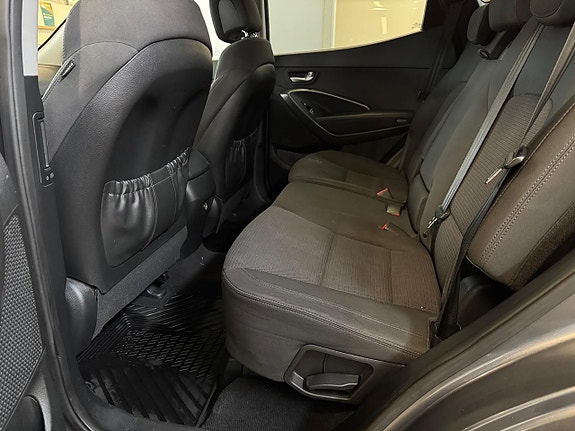 Hyundai Santa Fe 8 of 17