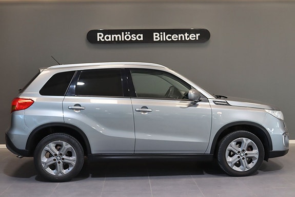 Suzuki Vitara 3 of 26
