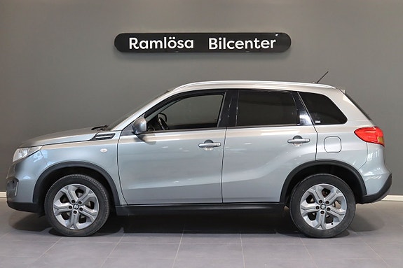 Suzuki Vitara 2 of 26