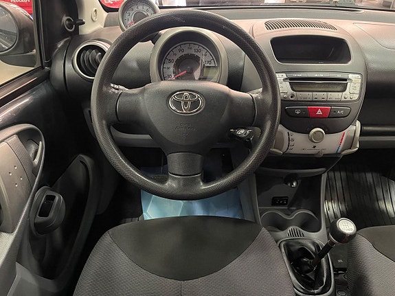 Toyota Aygo 9 of 16