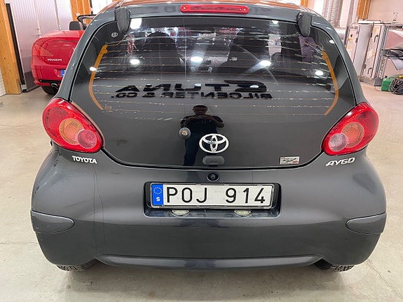 Toyota Aygo 13 of 16