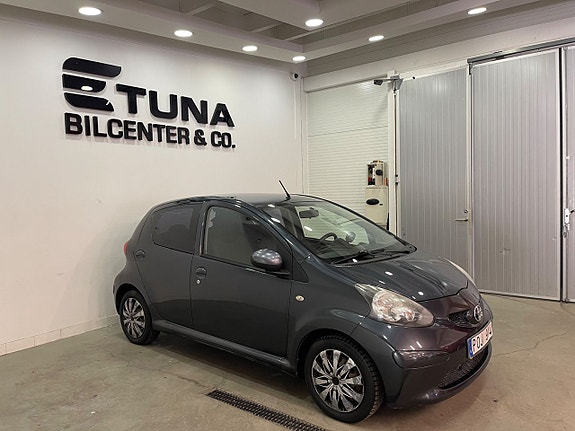 Toyota Aygo 3 of 16