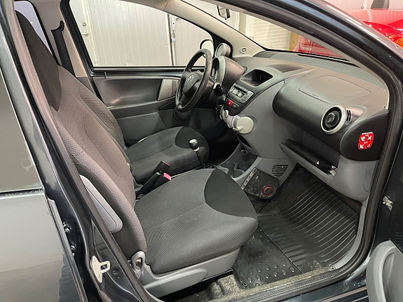 Toyota Aygo 15 of 16