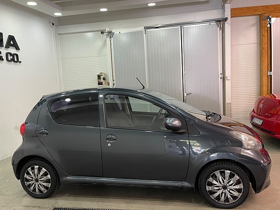 Toyota Aygo 16 of 16