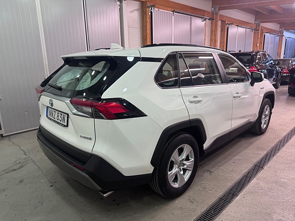 Toyota RAV4 17 of 19