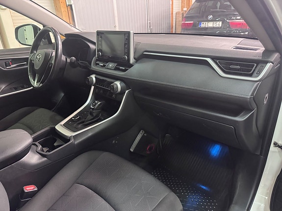 Toyota RAV4 15 of 19