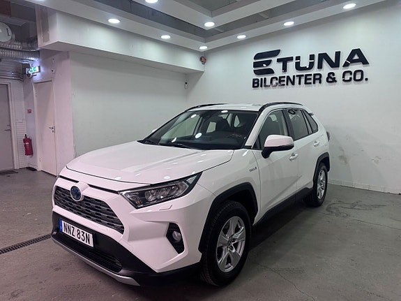Toyota RAV4 4 of 19