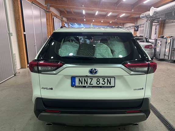 Toyota RAV4 18 of 19