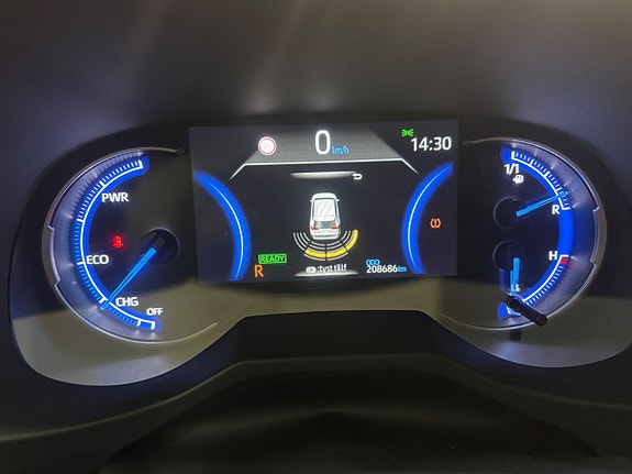 Toyota RAV4 12 of 19