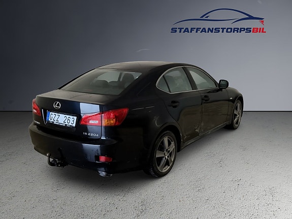 Lexus IS220d 3 of 7