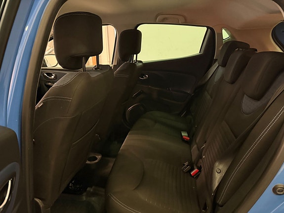 Renault Clio 12 of 17