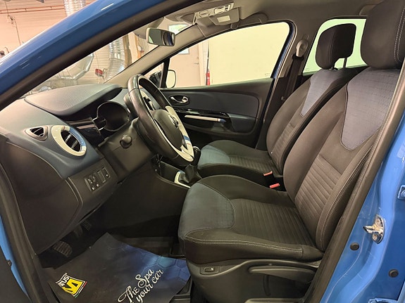 Renault Clio 8 of 17