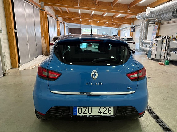 Renault Clio 15 of 17