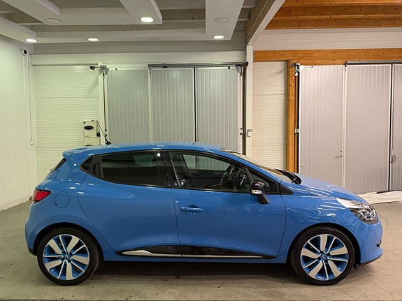 Renault Clio 16 of 17