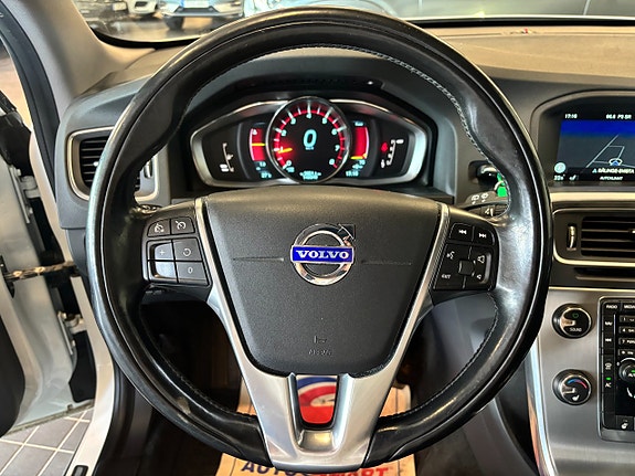 Volvo V60 9 of 19