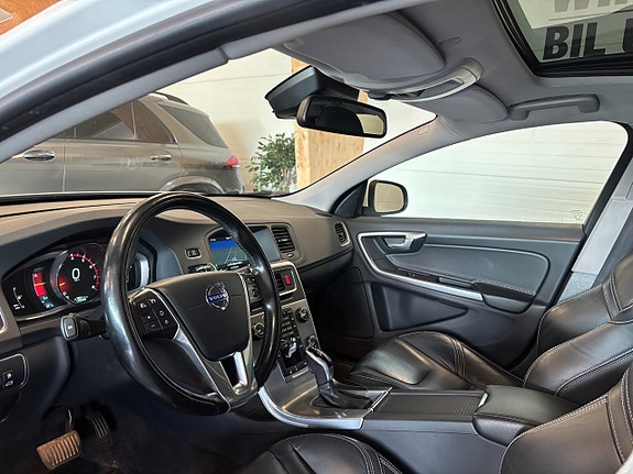 Volvo V60 5 of 19