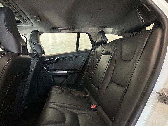 Volvo V60 17 of 19