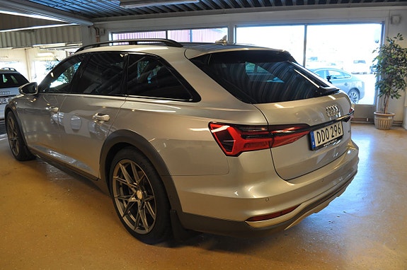 Audi A6 allroad 4 of 5