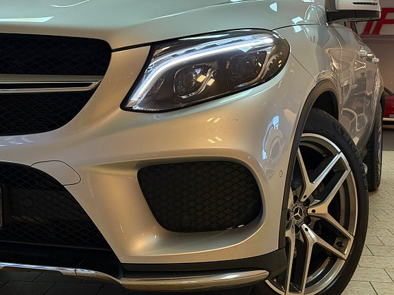 Mercedes-Benz GLE400 25 of 27