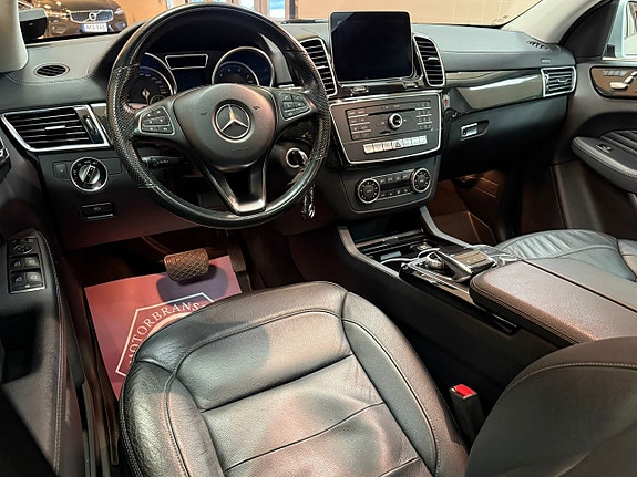 Mercedes-Benz GLE400 13 of 27