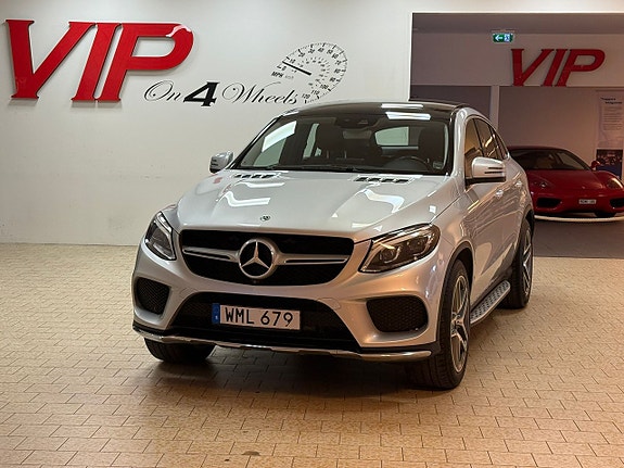 Mercedes-Benz GLE400 2 of 27